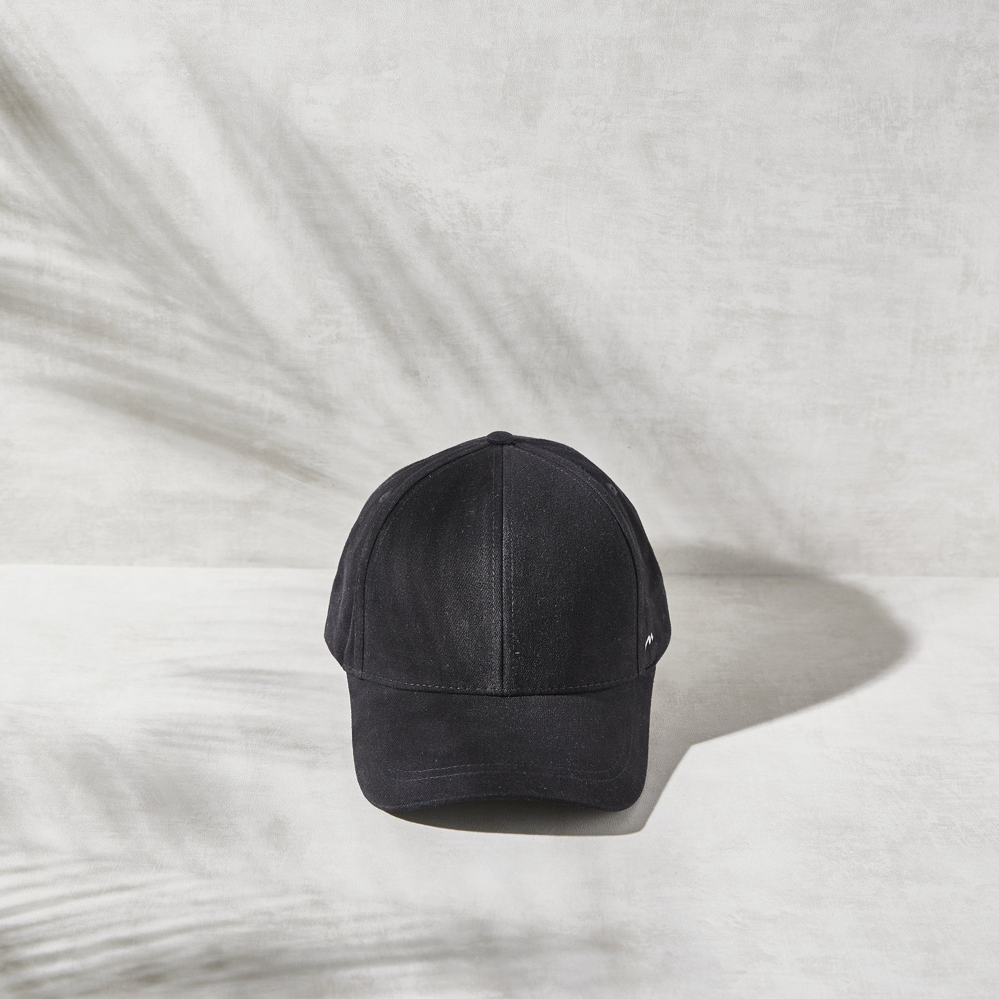 La petite casquette noire